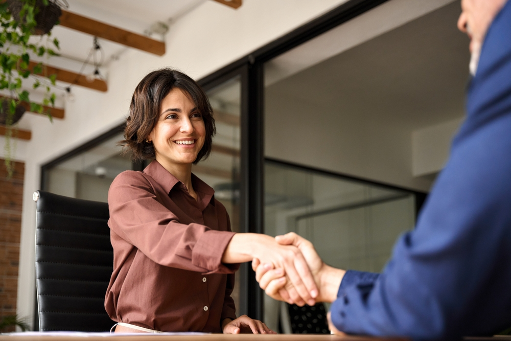 shutterstock_2510015467 Retained vs. Contingency Search: What Executives Should Know